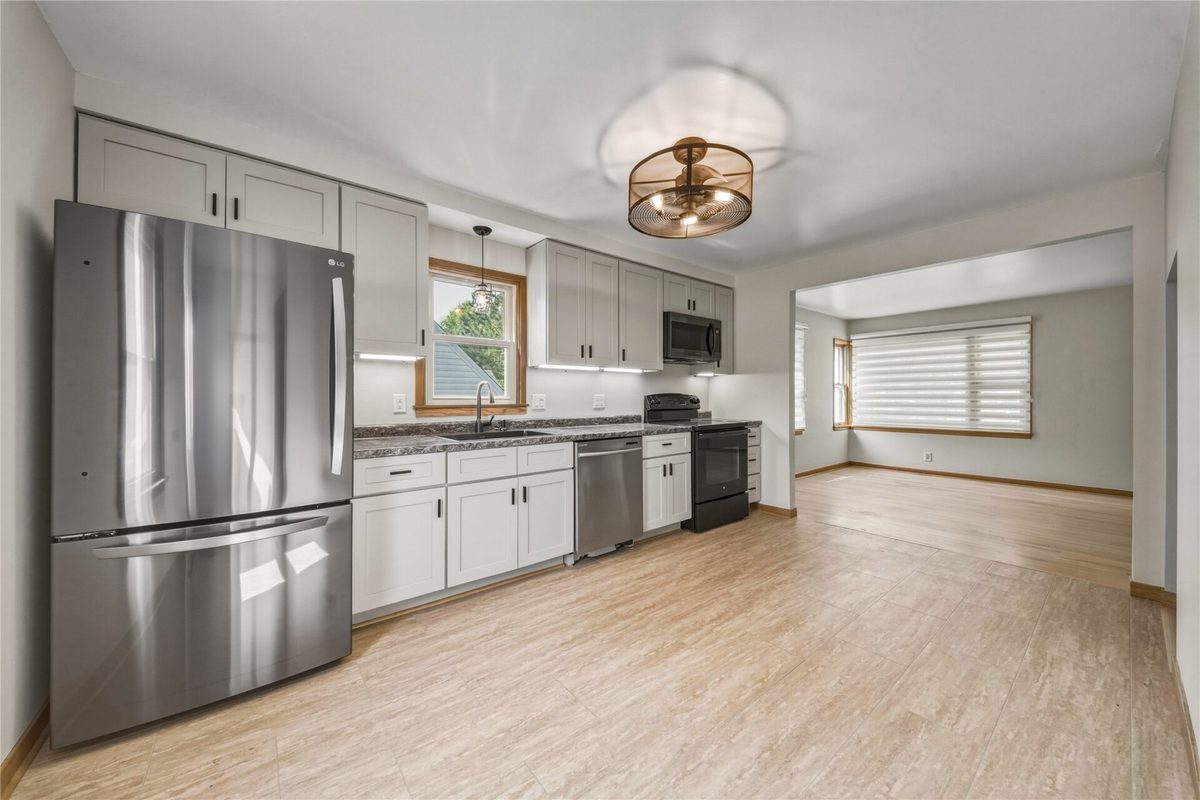 1021 Essex Street, Eau Claire WI 54703 - Residential house for sale - MLS #1601161 - image12