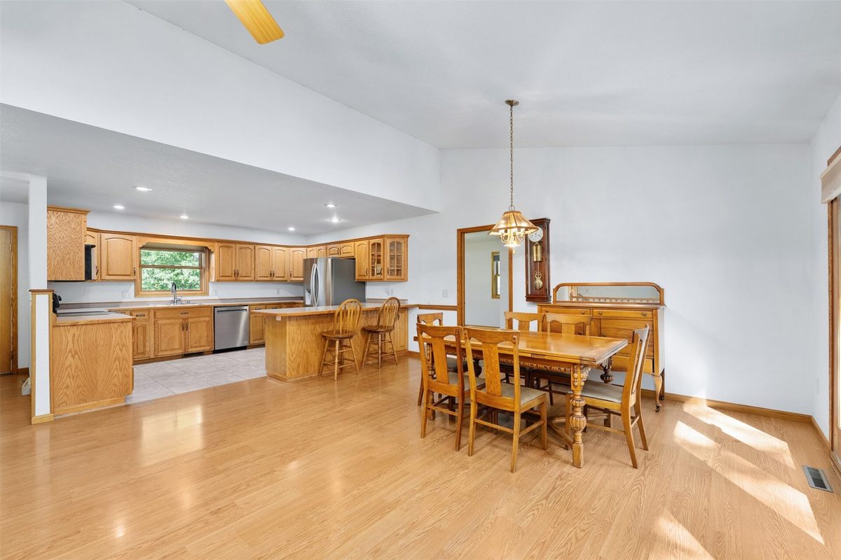 W10284 Deer Print Trail, Black River Falls WI 54615 - Residential house for sale - MLS #1603184 - image10