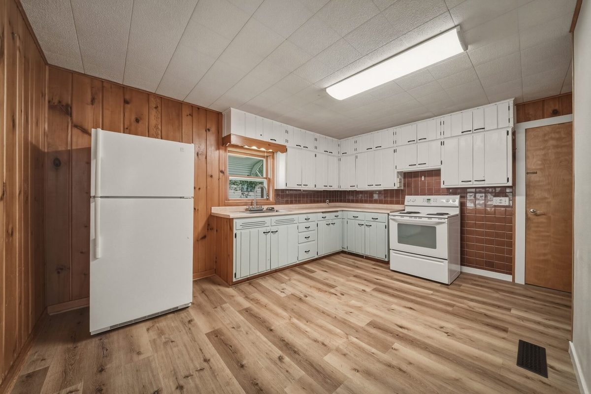 103 11th Street, Black River Falls WI 54615 - Residential house for sale - MLS #1602123 - image2