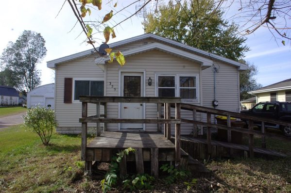 359 S State Street Mondovi WI 54755