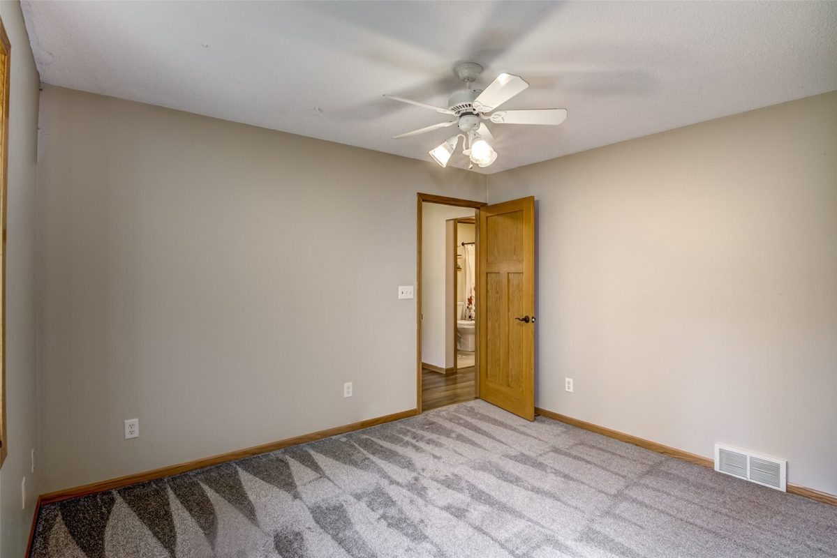 1900 60th Avenue, Eau Claire WI 54703 - Residential house for sale - MLS #1605778 - image24