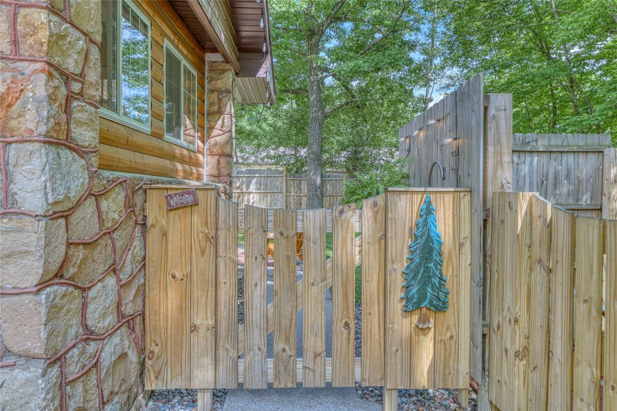 7709 Lake Avenue, Hayward WI 54843 - Residential house for sale - MLS #1602202 - image9