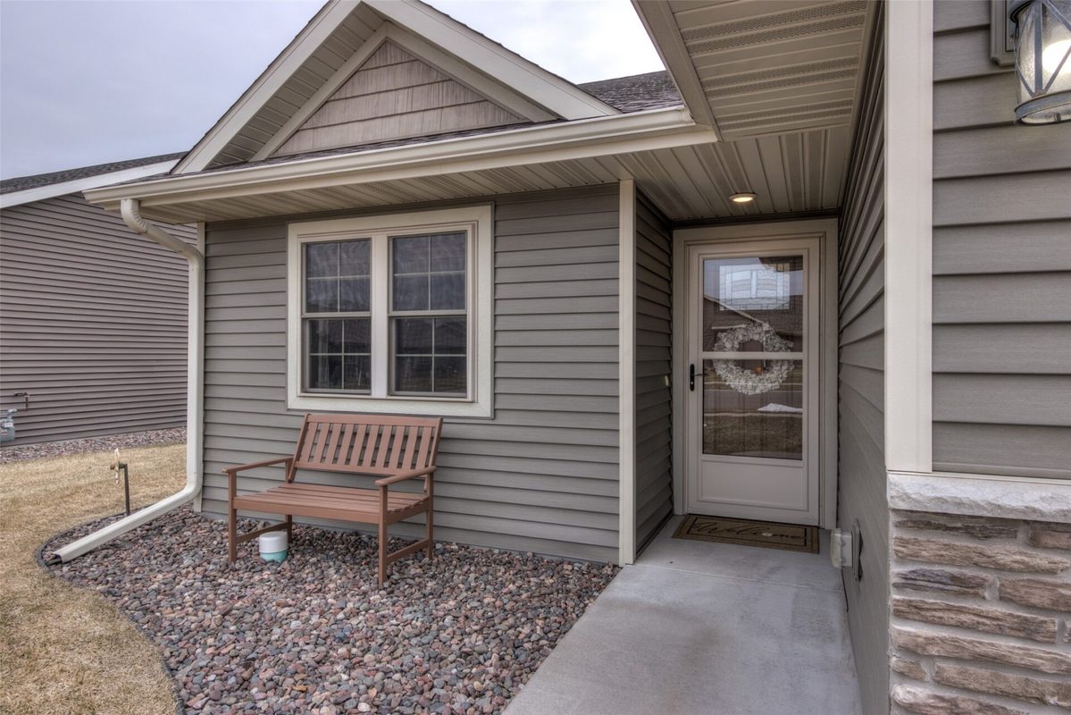 5609 Green Park Drive, Eau Claire, WI — photo 24