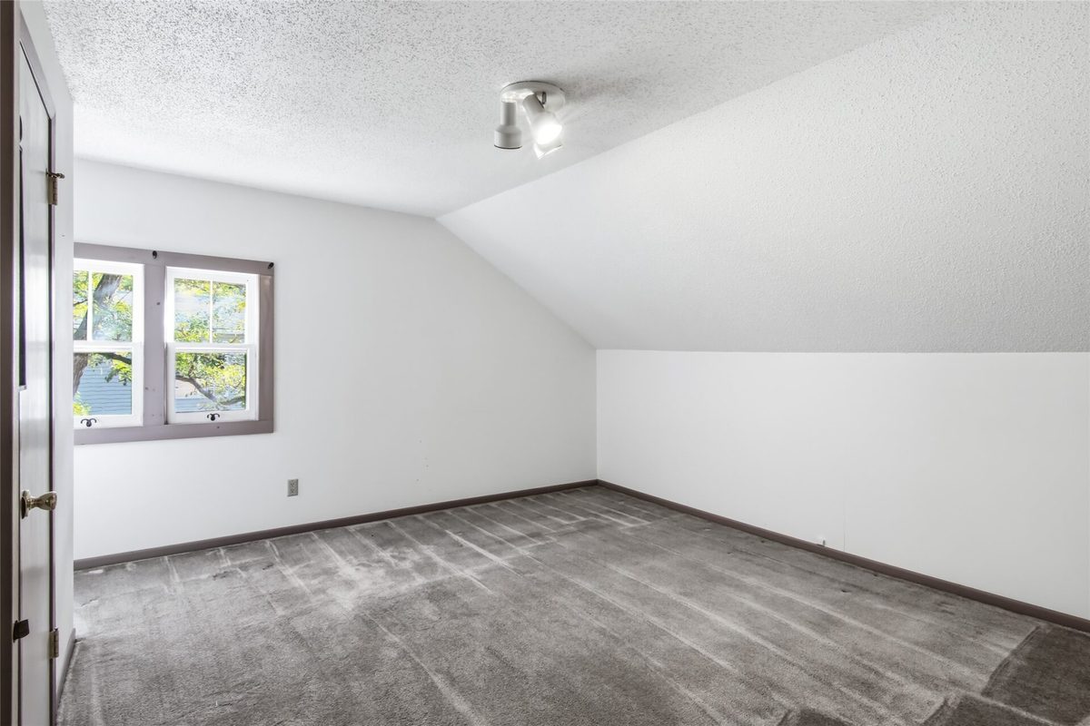 1200 Main Street, Eau Claire WI 54701 - Residential house for sale - MLS #1605933 - image12