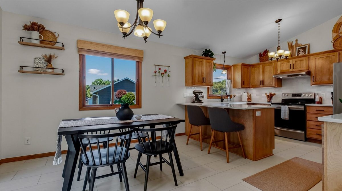 3309 Pointe Court, Eau Claire WI 54701 - Residential house for sale - MLS #1605029 - image7