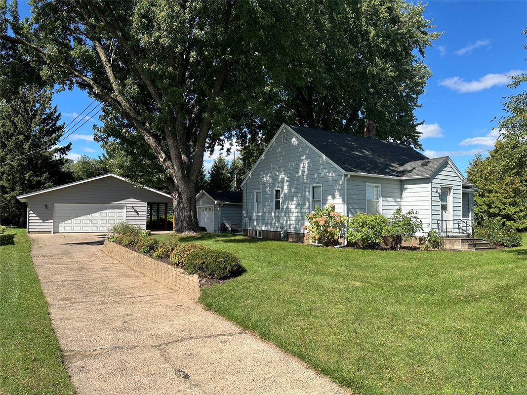 2741 Alpine Road, Eau Claire WI 54703 - Residential house for sale - MLS #1605146 - image1