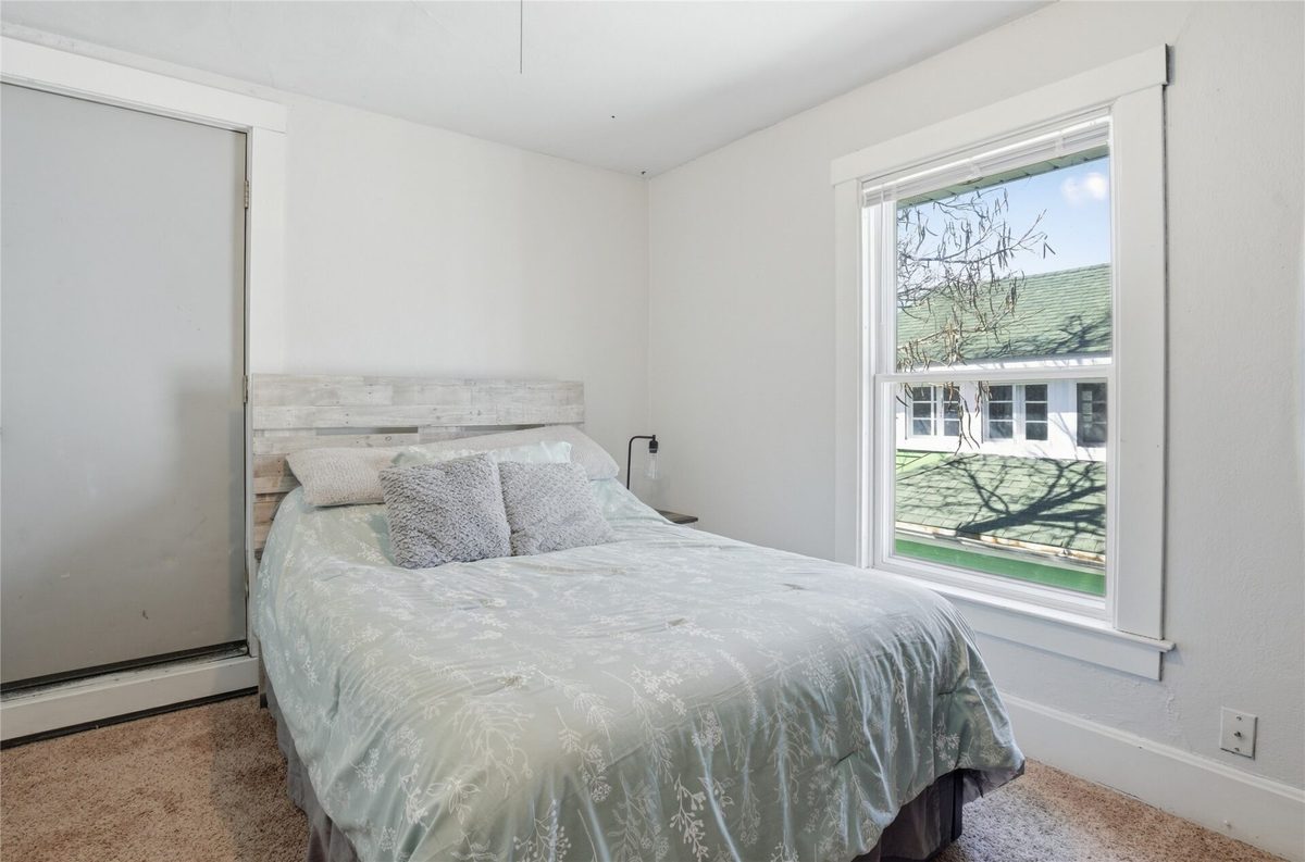 702 5th Avenue Eau Claire WI 54703 — photo 18