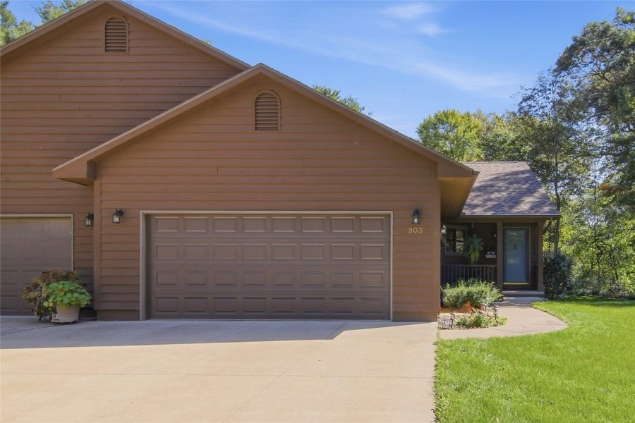 903 Woodglen Court