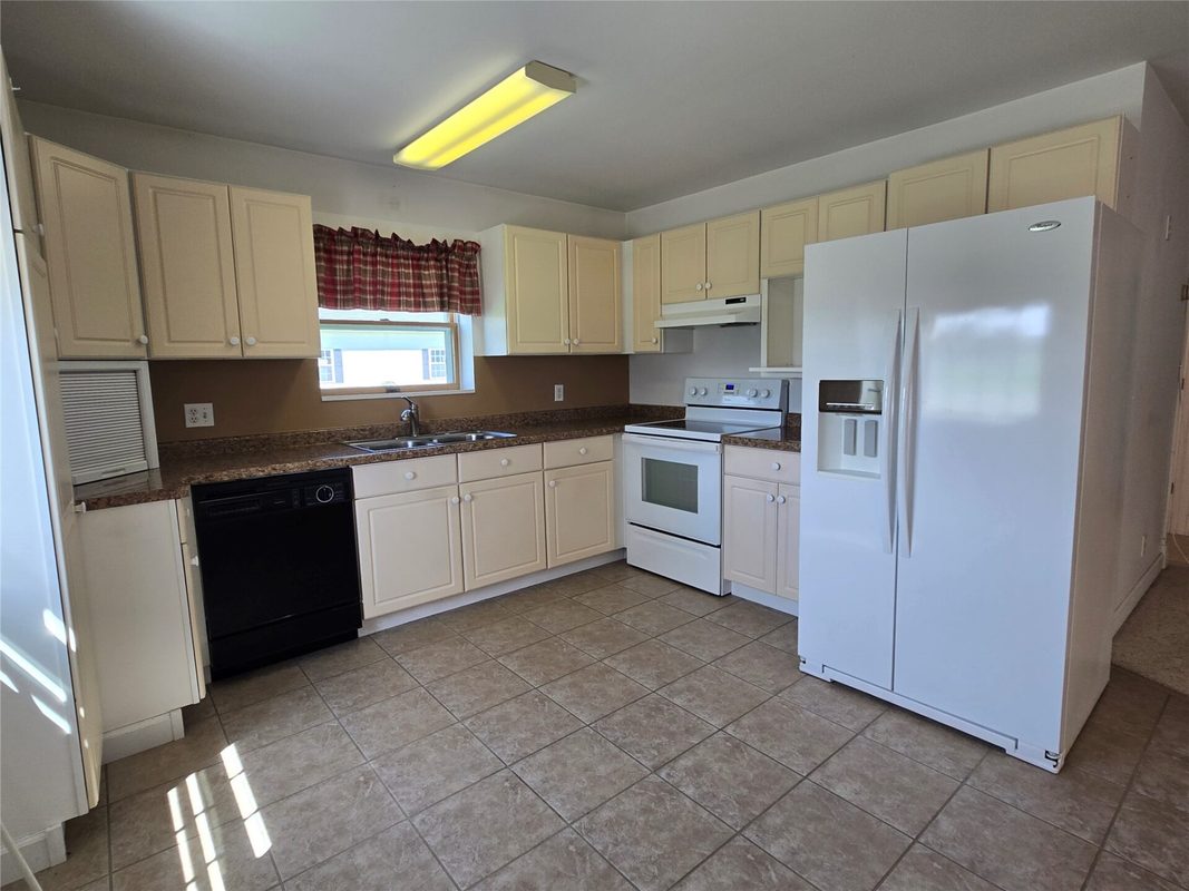 406 W Dell Street New Auburn WI 54757 — photo 13