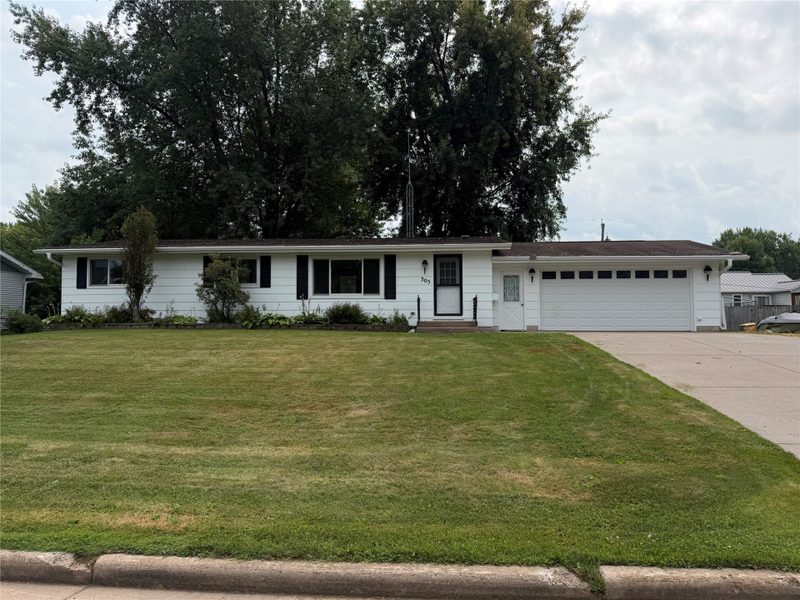 305 W Elm Street
