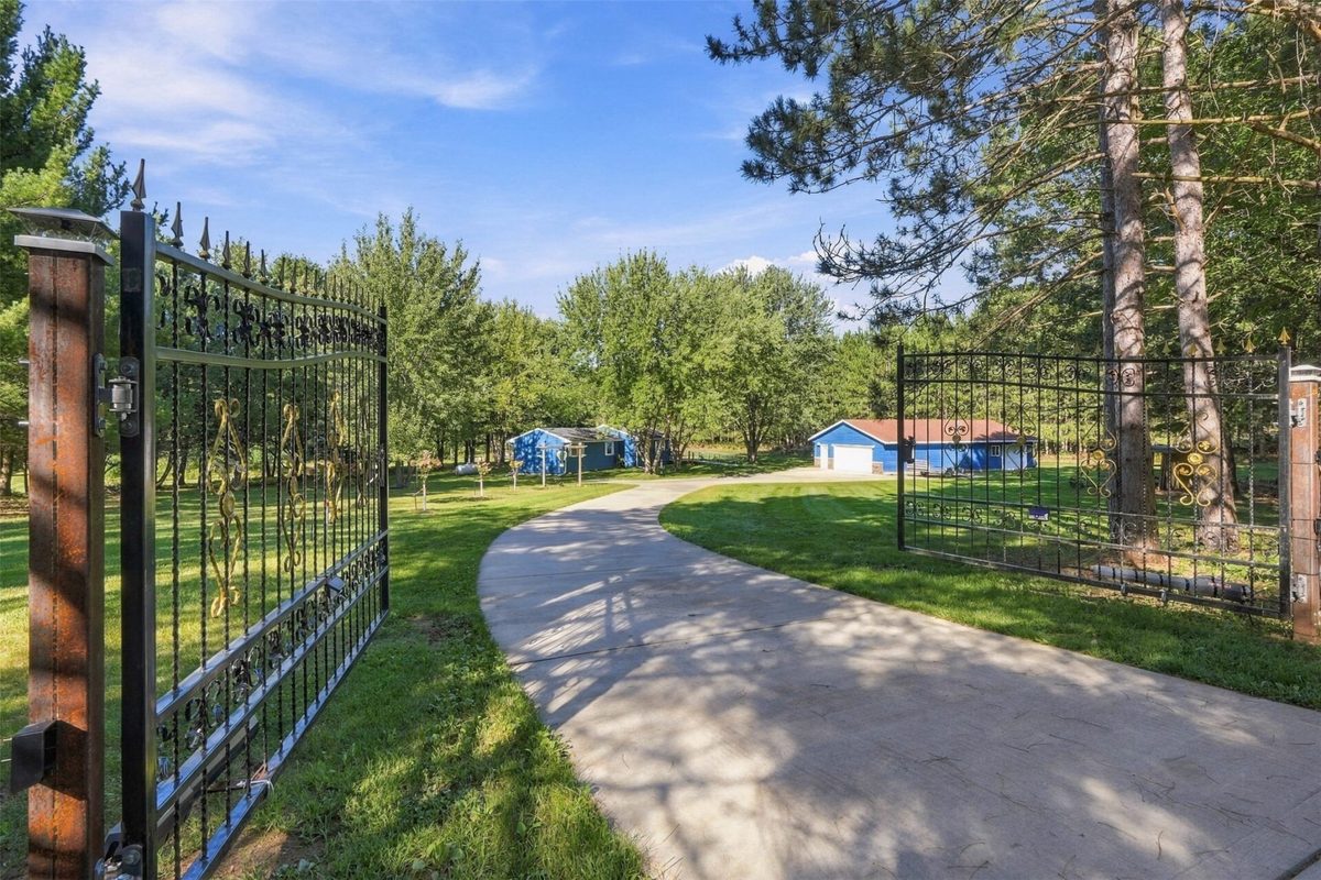 S 8825 Short Road, Eau Claire WI 54701 - Residential house for sale - MLS #1604992 - image2