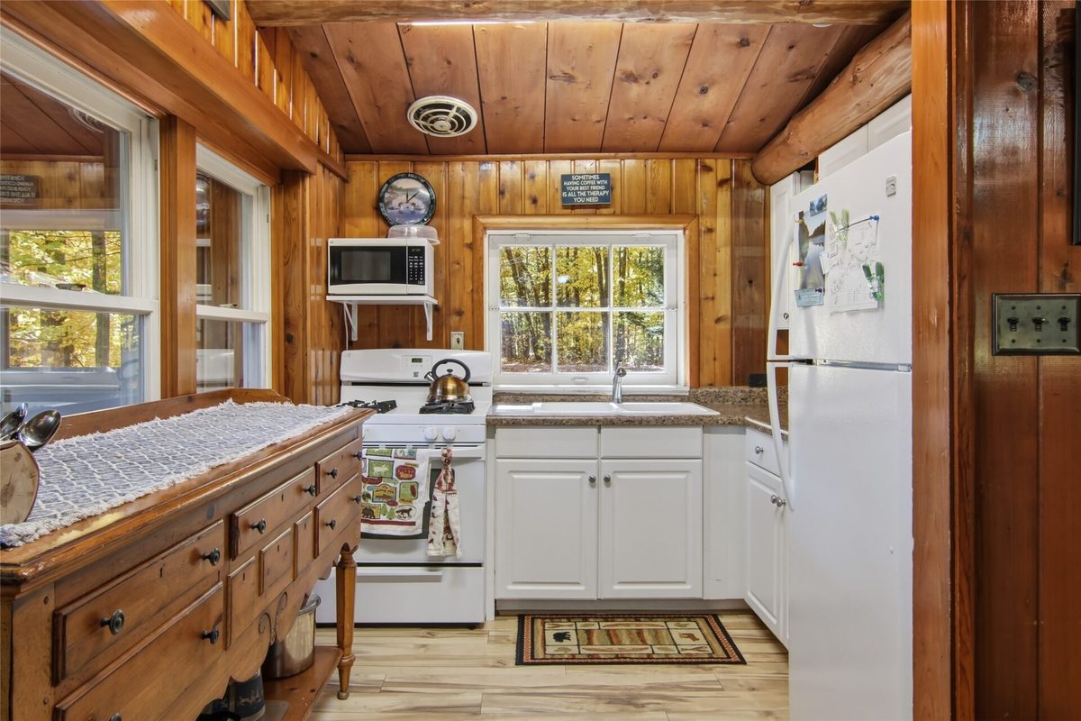 12402 Roberts Lane, Hayward WI 54843 - Residential house for sale - MLS #1605772 - image6
