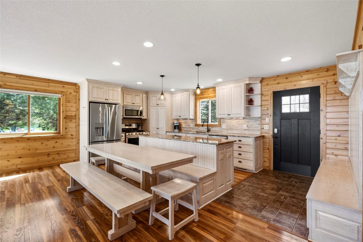 7902N Stone Bay Lane, Hayward, WI — photo 10
