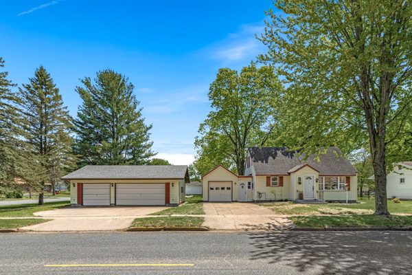 308 20th Avenue, Menomonie WI 54751 - Residential house for sale - MLS #1601302 - image1
