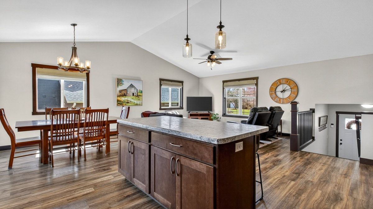 1929 Gooder Street Eau Claire WI 54703 — photo 4