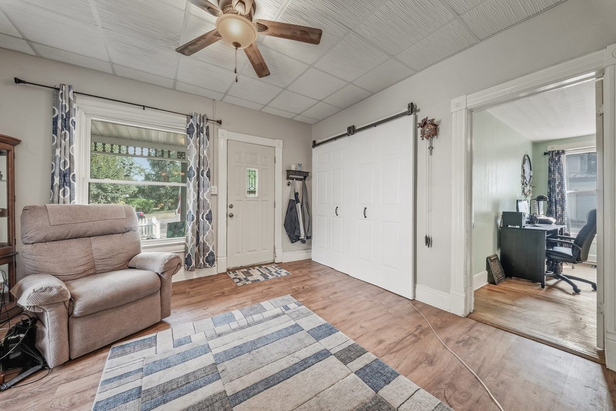 1551 Madison Street, Eau Claire WI 54703 - Residential house for sale - MLS #1604339 - image3