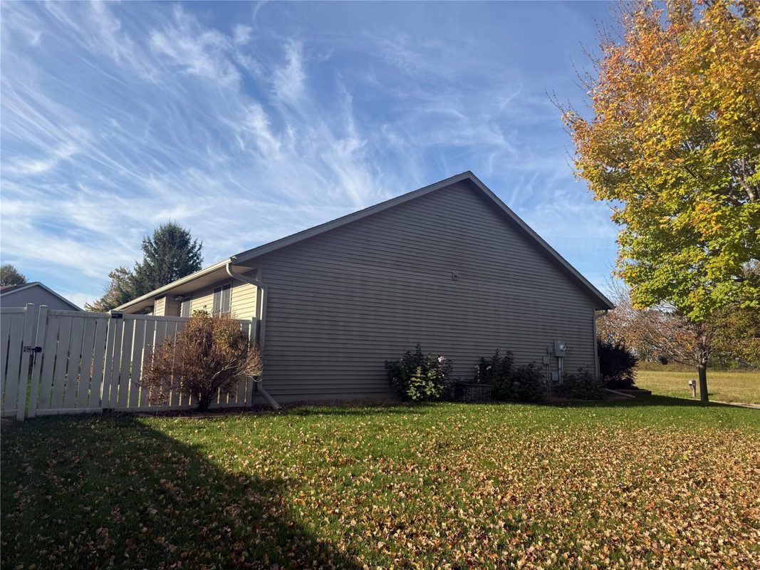 911 Windsong Lane, Onalaska WI 54650 - Residential house for sale - MLS #1606092 - image7