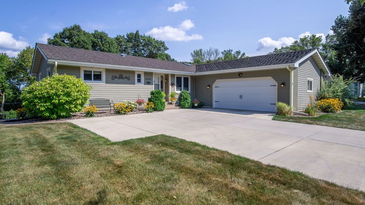 2229 Orchard Place, Eau Claire WI 54703 - Residential house for sale - MLS #1604403 - image2