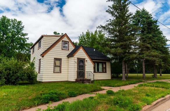 1520 9th Street, Eau Claire WI 54703 - Residential house for sale - MLS #1603854 - image1