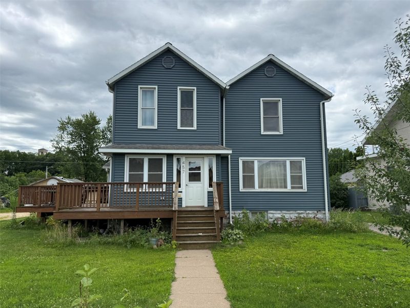 457 Main Street