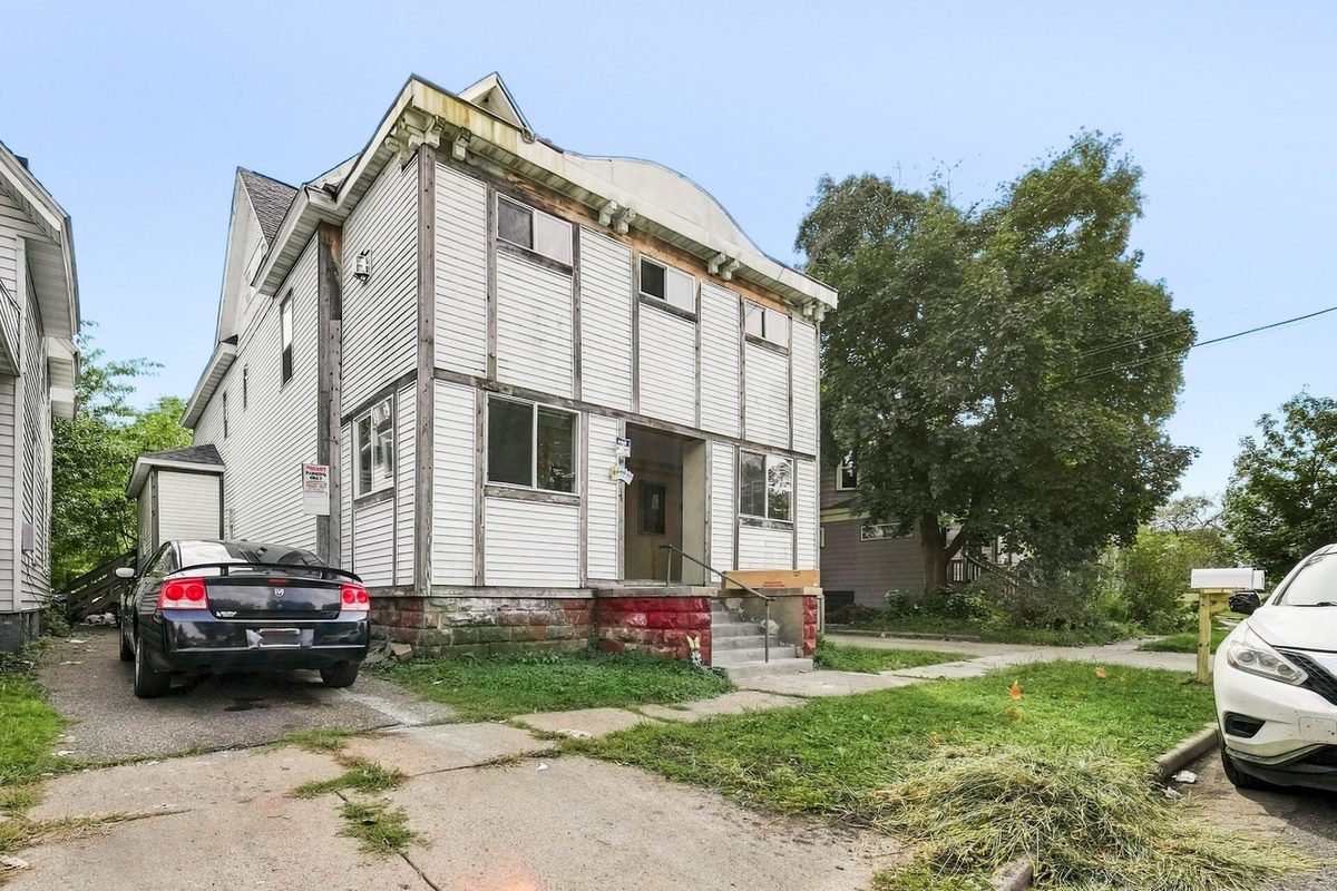 317 Earl Street, Eau Claire WI 54703 - ResidentialIncome house for sale - MLS #1605354 - image2