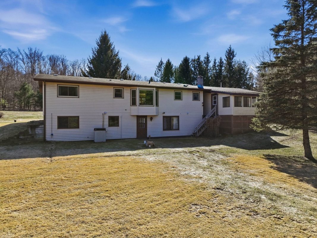 13942 W County Road B  Fairchild WI 54741 - image3