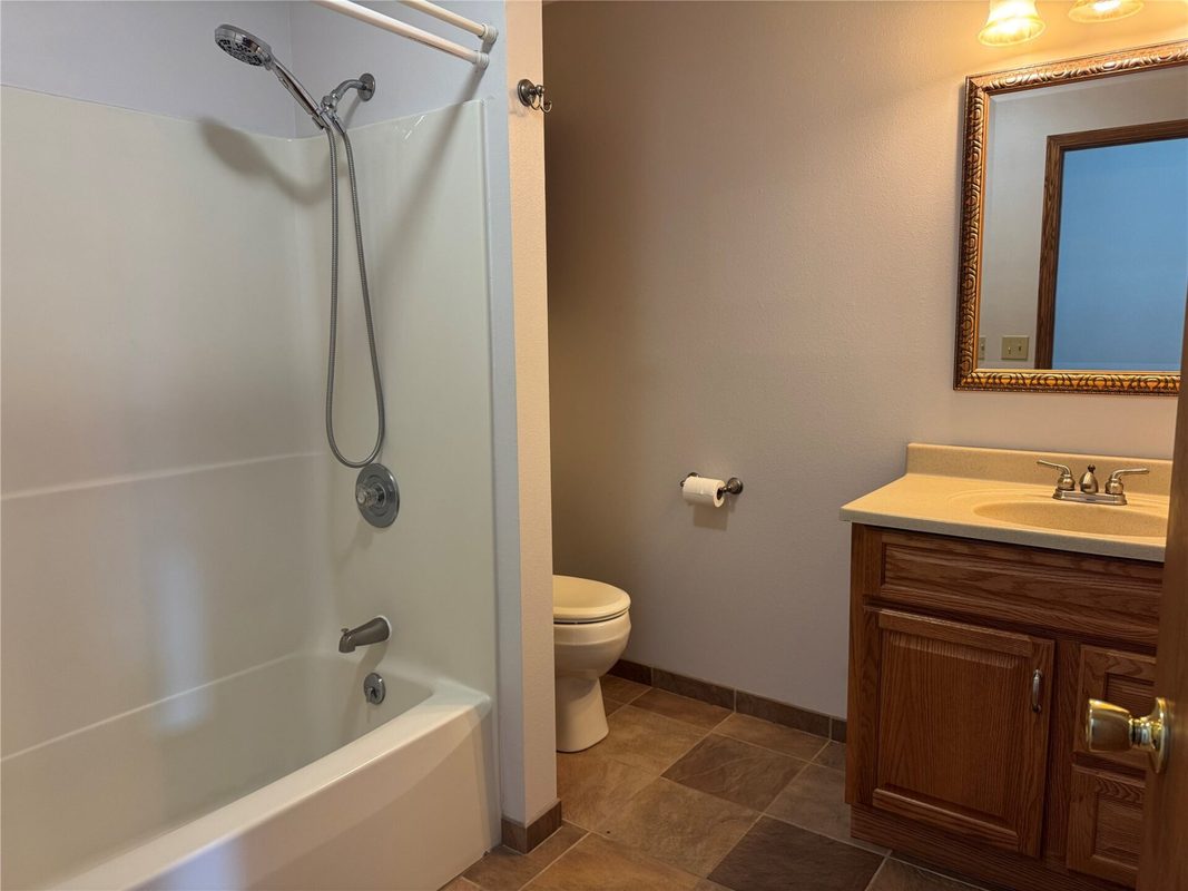 4002 Oak Knoll Drive, Eau Claire WI 54701 - Residential house for sale - MLS #1604569 - image22