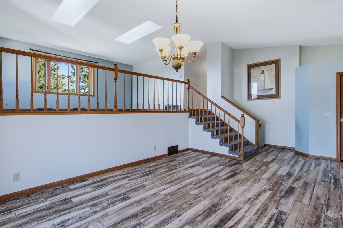 4002 Oak Knoll Drive, Eau Claire WI 54701 - Residential house for sale - MLS #1604569 - image7