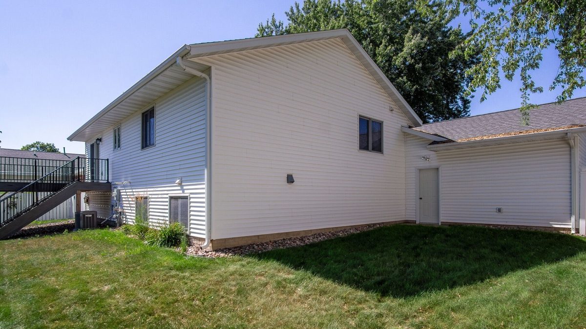 1811 Mitscher Avenue, Eau Claire WI 54701 - Residential house for sale - MLS #1603238 - image3