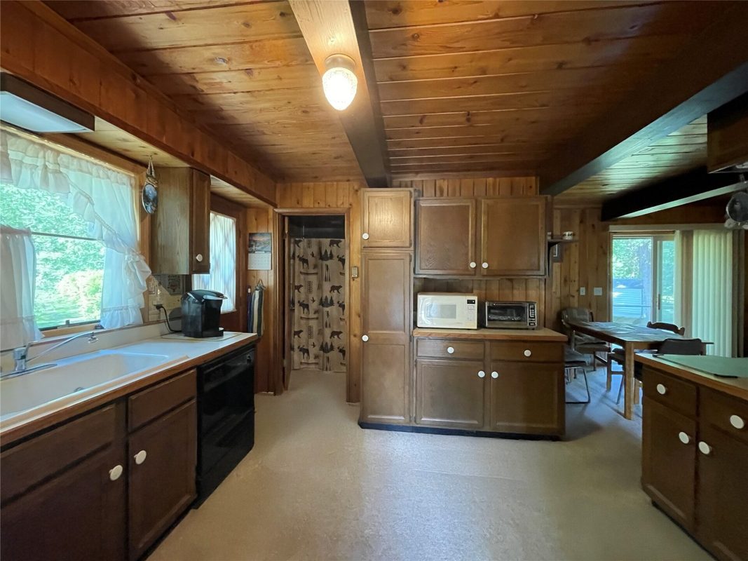 9153 W Clements Road, Hayward, WI — photo 12