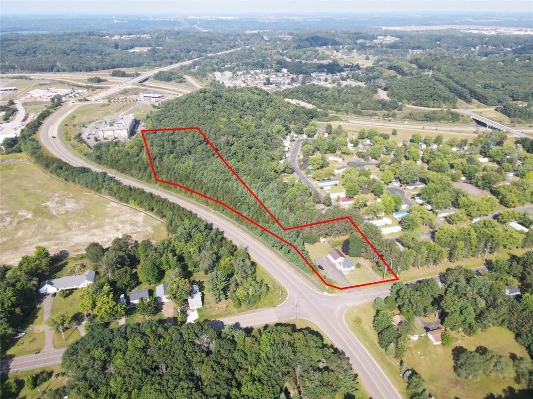 1812 Peterson Avenue, Eau Claire WI 54703 - Residential house for sale - MLS #1604552 - image2