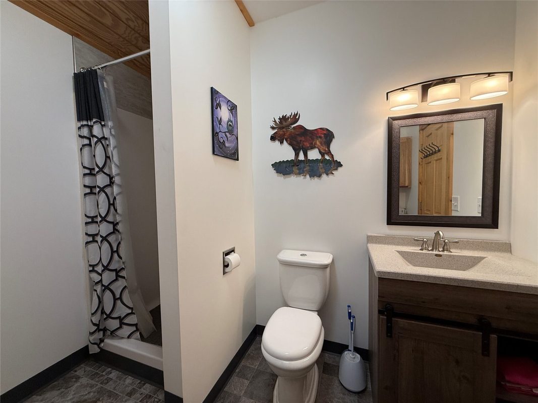 W8560 Oak Ridge Road, Black River Falls WI 54615 - Residential house for sale - MLS #1604366 - image18