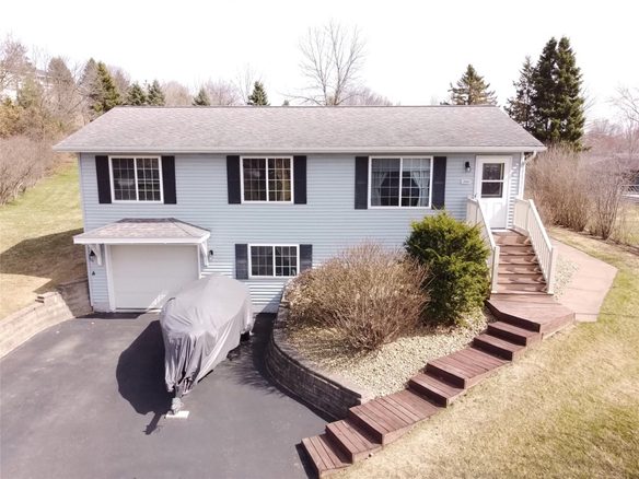 2602 Ricky Lane NE, Menomonie, WI