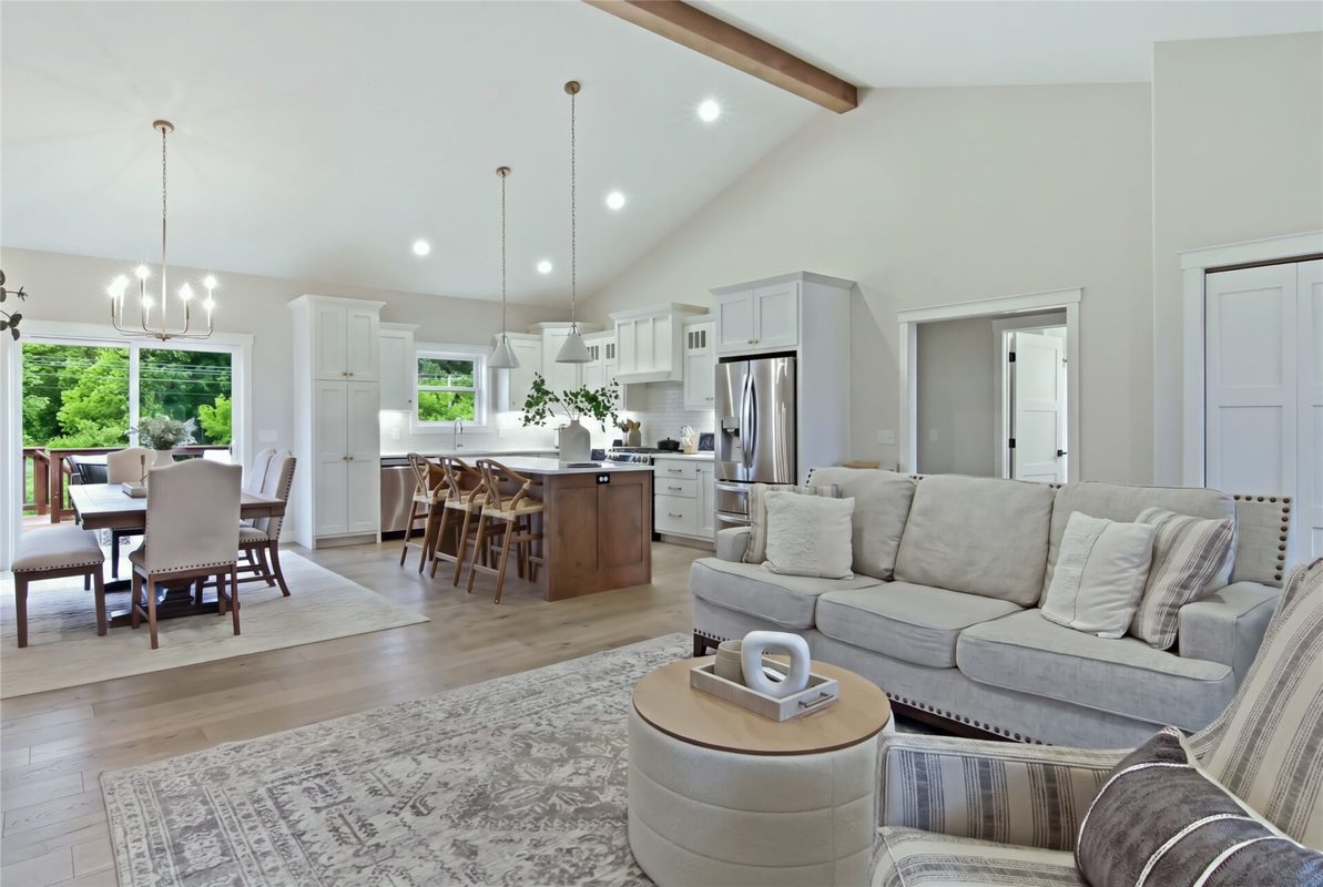 8777 Cottonwood Circle, Eau Claire WI 54701 - Residential house for sale - MLS #1602741 - image11