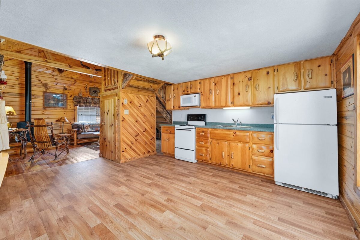 19498 E County Road Gg, Augusta, WI