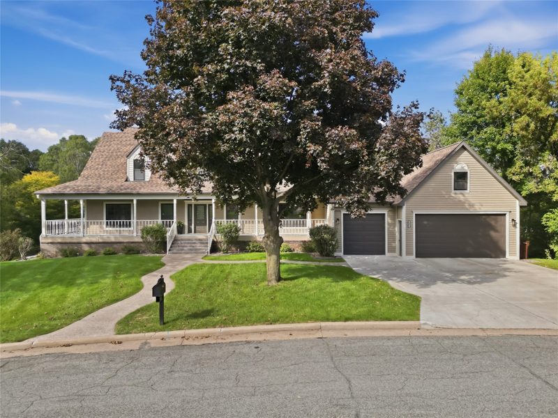 3920 Woodcrest Court