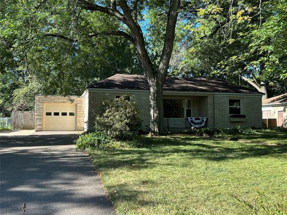 649 Putnam Drive, Eau Claire WI 54701 - Residential house for sale - MLS #1605176 - image1