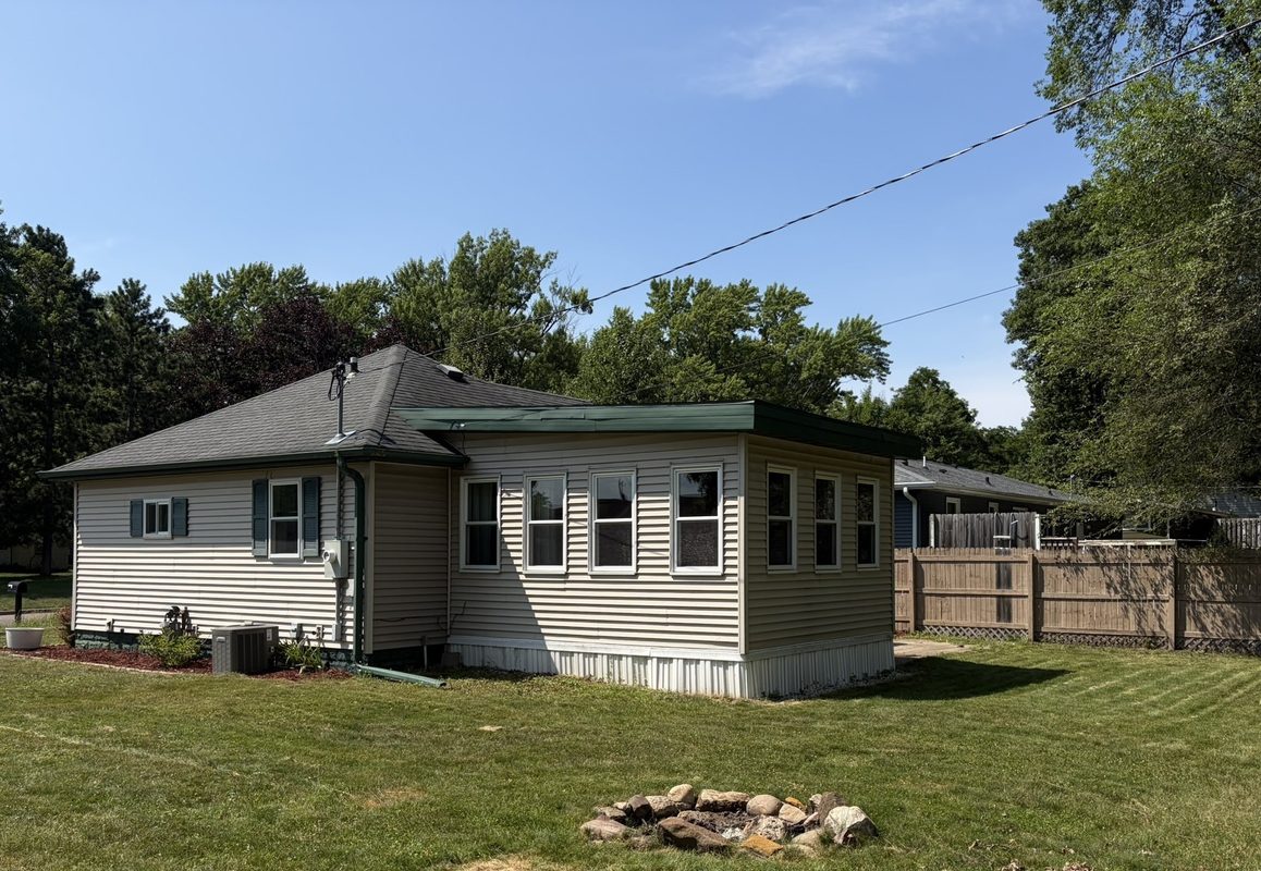 1307 Barron Street, Eau Claire WI 54703 - Residential house for sale - MLS #1604846 - image2
