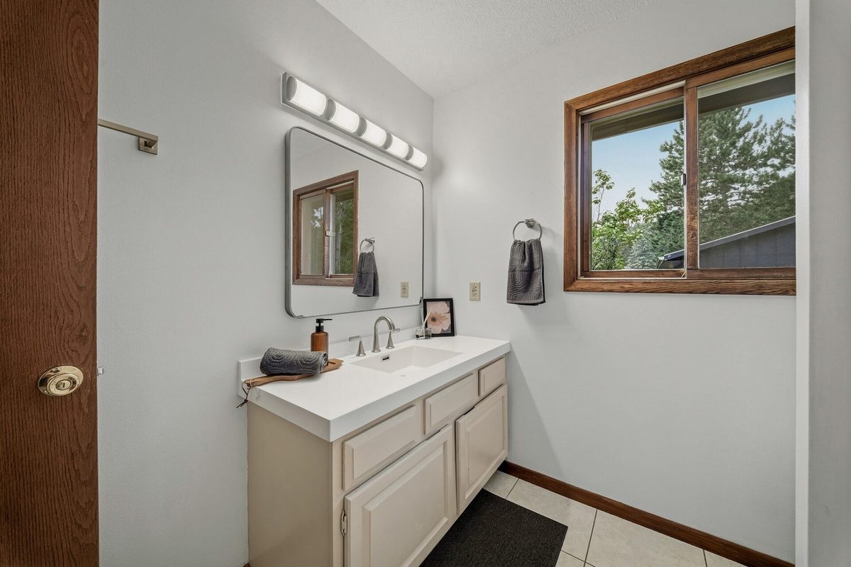 1120 Bauer Avenue, Eau Claire WI 54703 - Residential house for sale - MLS #1603240 - image25