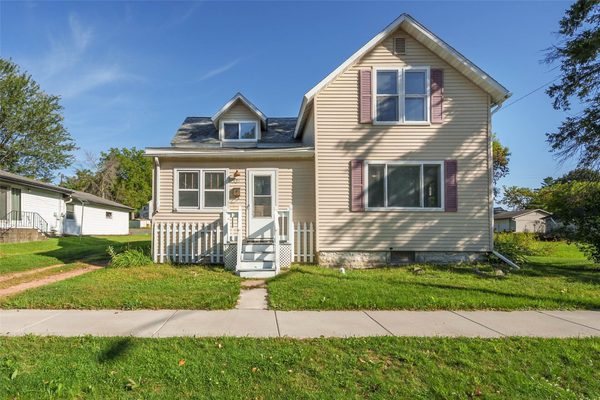 321 E 2nd Avenue Stanley WI 54768