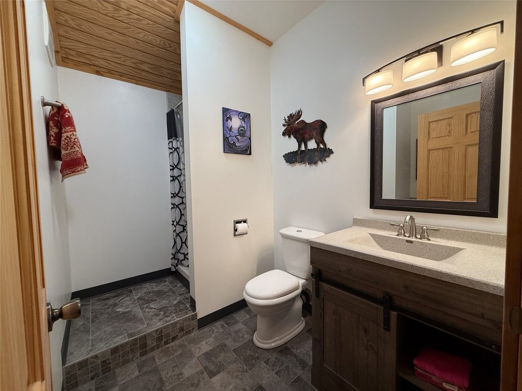 W8560 Oak Ridge Road, Black River Falls WI 54615 - Residential house for sale - MLS #1604366 - image17
