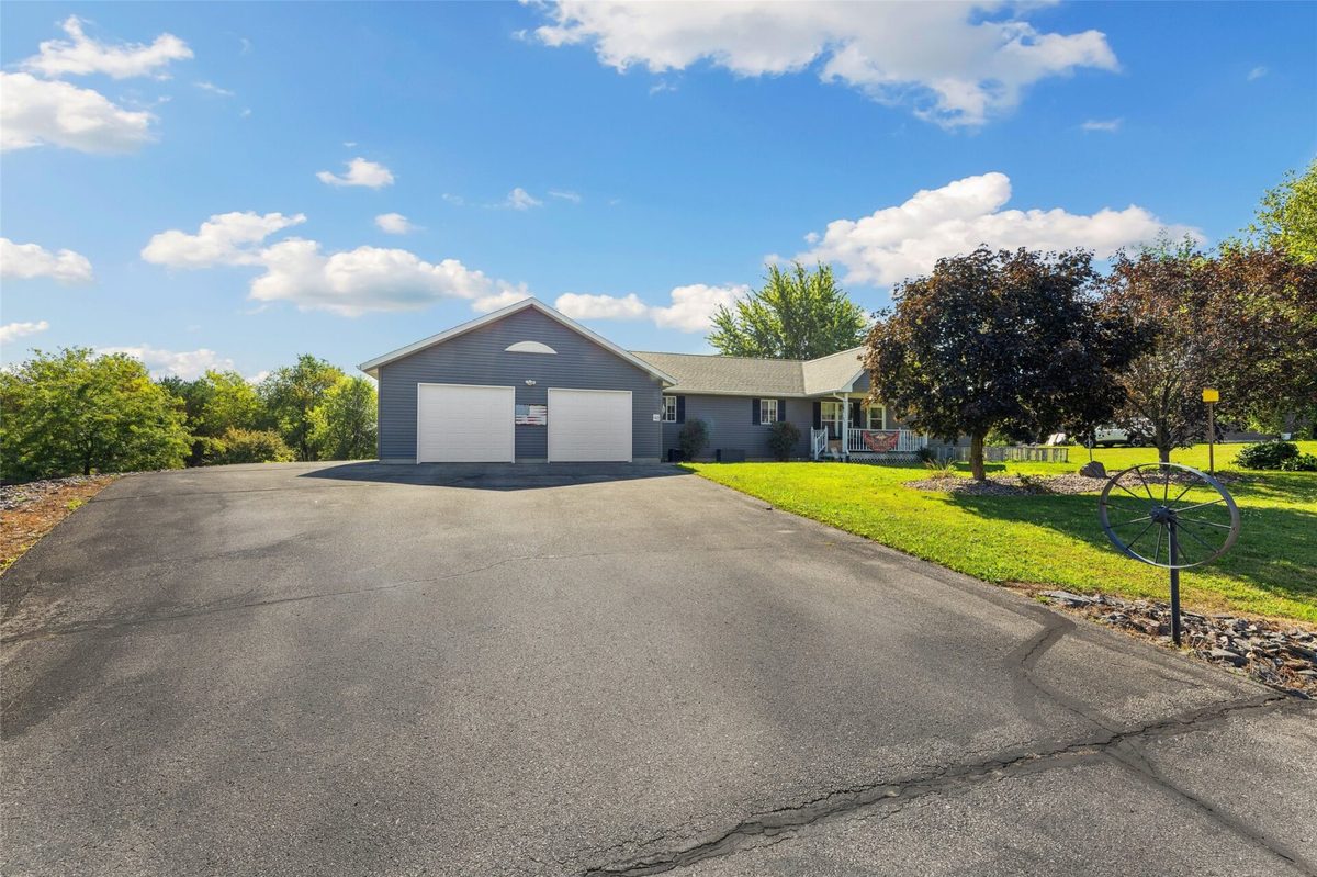 103 Whitespire Drive, Hixton WI 54635 - Residential house for sale - MLS #1604869 - image2