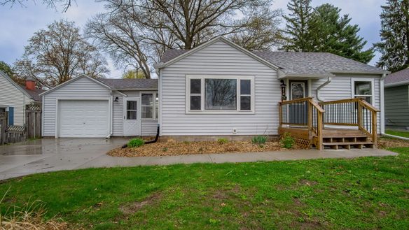 414 4th Avenue S, Strum, WI