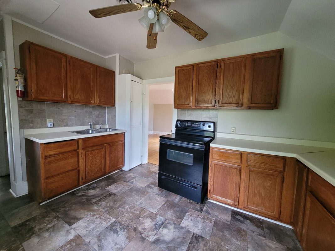 573 Dewey Street, Eau Claire WI 54703 - ResidentialIncome house for sale - MLS #1604554 - image3