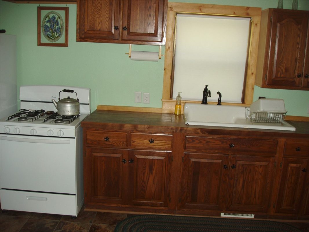 W11049 N LeTourneau Lake Road, Park Falls WI 54552 - kitchenette