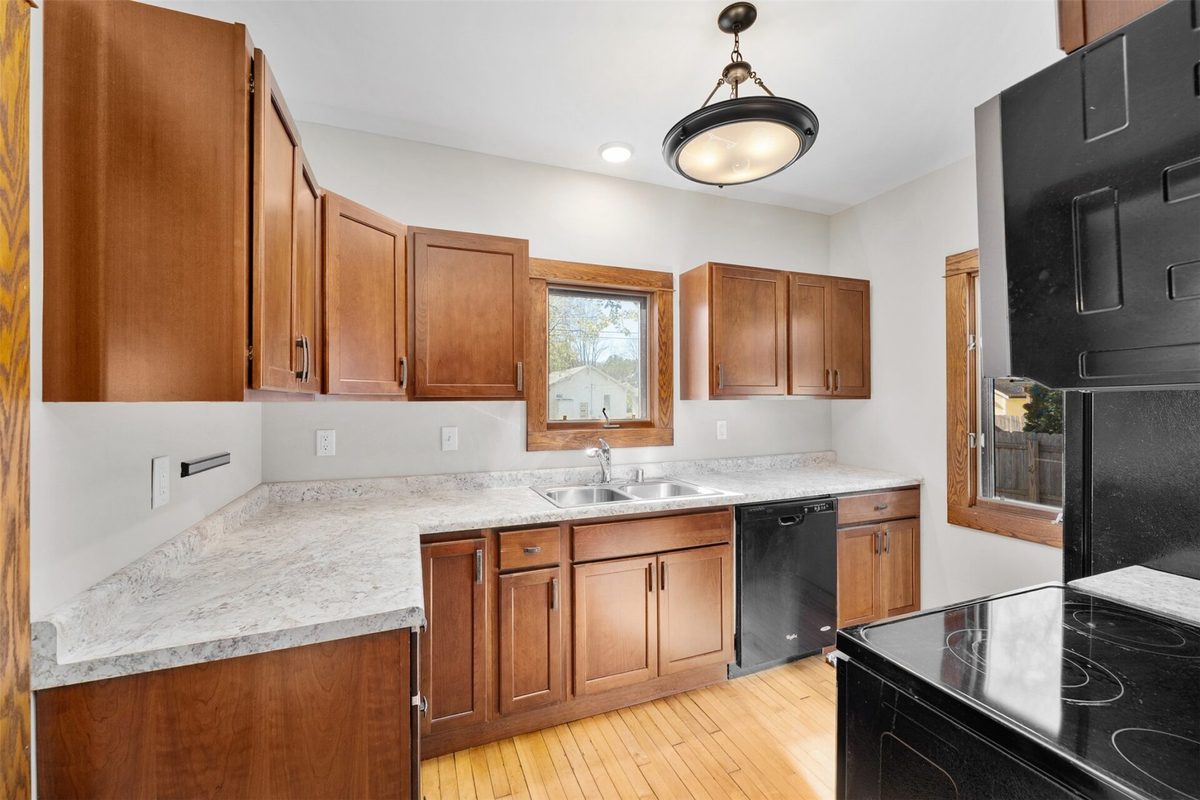 233 Garfield Avenue, Eau Claire WI 54701 - Residential house for sale - MLS #1606145 - image10