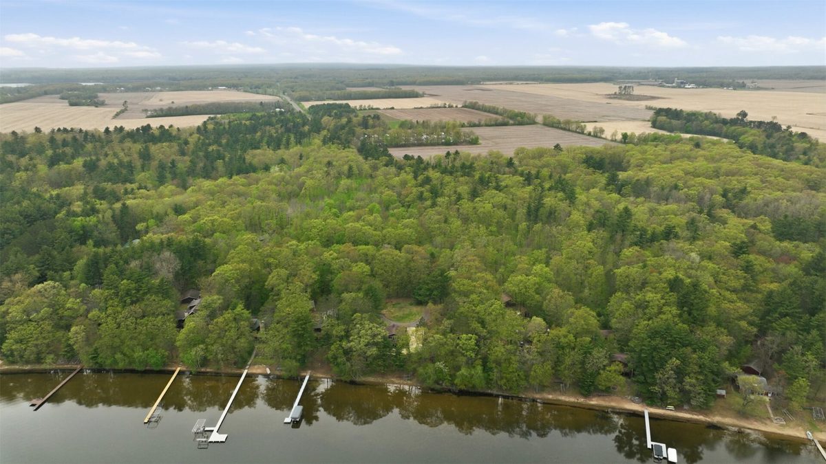 6092N West Shore Lane, Stone Lake, WI