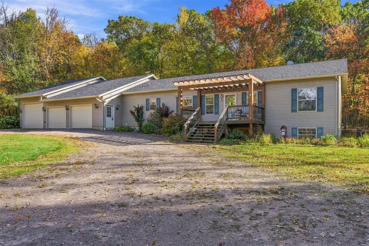 W15501 US Highway 10, Fairchild WI 54741 - Residential house for sale - MLS #1605777 - image2