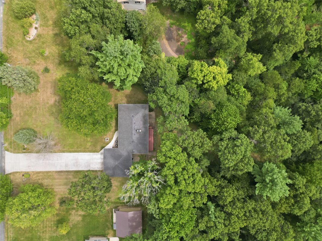 2719 Deblene Lane, Eau Claire WI 54703 - Residential house for sale - MLS #1604386 - image38