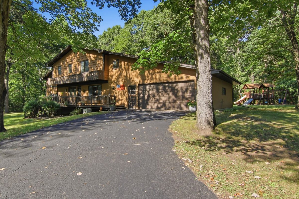 W2610 Rim Rock Road, Eau Claire WI 54701 - Residential house for sale - MLS #1604845 - image2